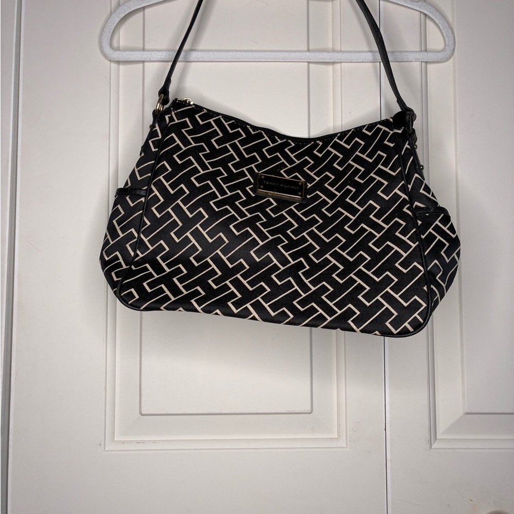 Tommy Hilfiger Black and Cream Geometric Shoulder Bag